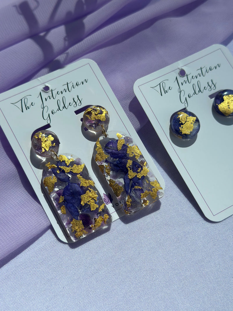 24k Gold Flakes & Blue Flowers Circle Studs